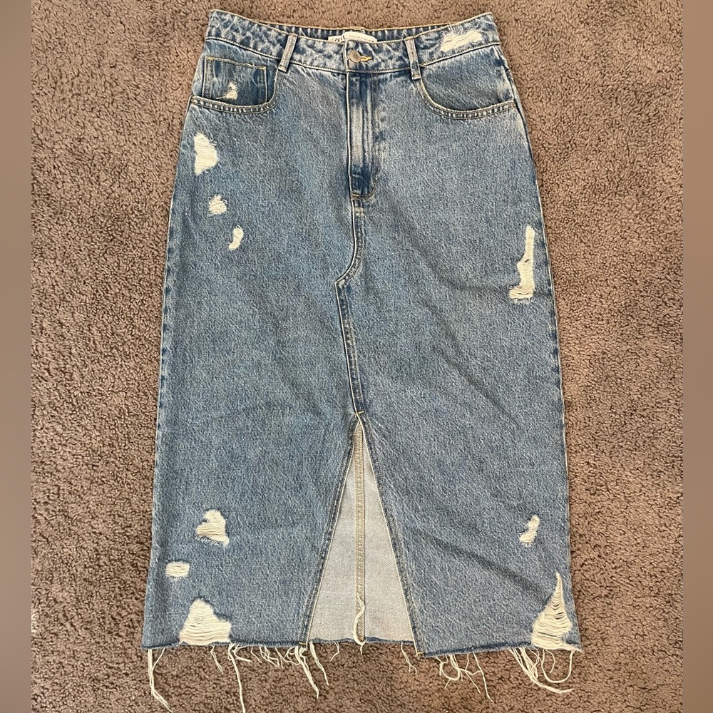 Zara midi denim skirt, size medium.